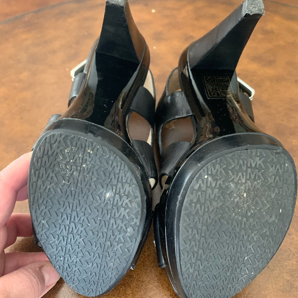 Shoes - Picture 2 of 5